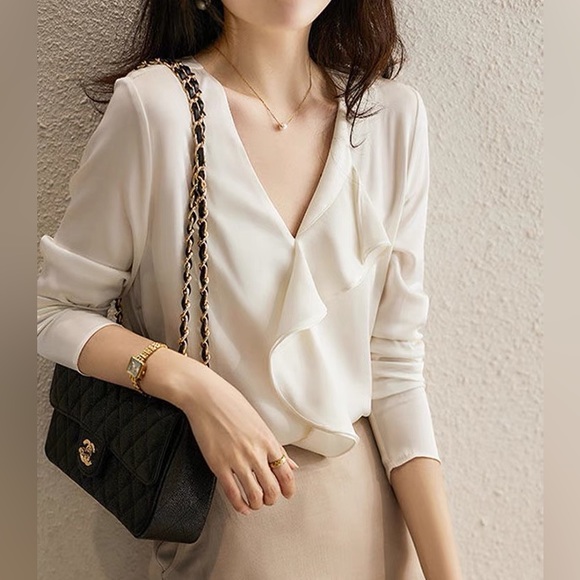Theory Tops - White romantic v neck ruffle blouse